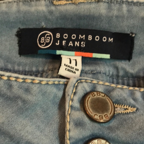 Light Wash Jeans - Picture 3 of 4